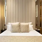 Thelander - Serviced In Champs Elysees * Paris