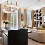 Thelander - Serviced In Champs Elysees *
