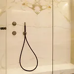 Thelander - Serviced In Champs Elysees