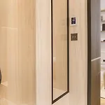 Thelander - Serviced In Champs Elysees * باريس