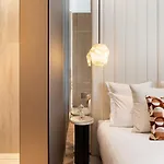 Thelander - Serviced In Champs Elysees * باريس