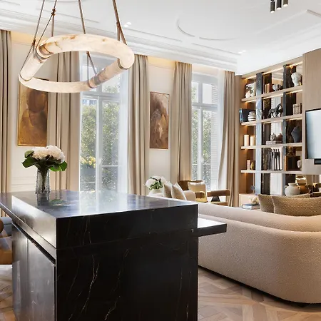 Thelander - Serviced In Champs Elysees *