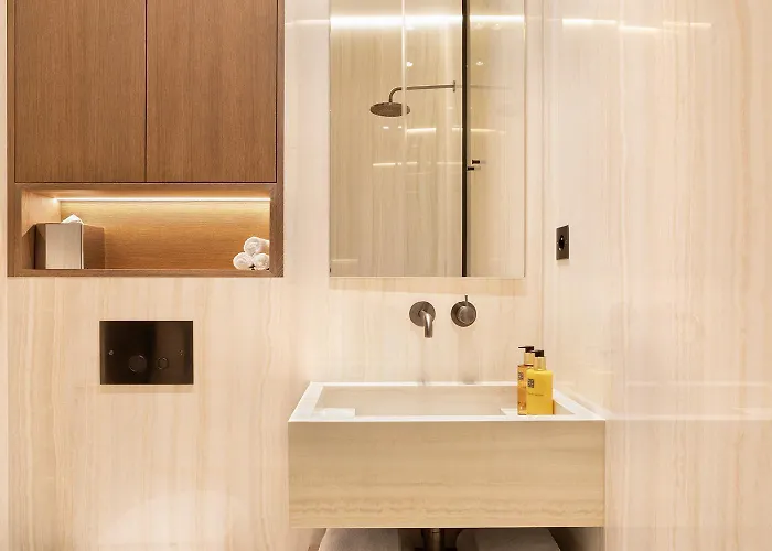 Thelander - Serviced In Champs Elysees