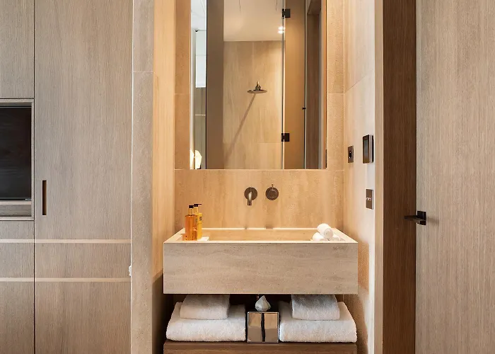 Thelander - Serviced In Champs Elysees Apartment